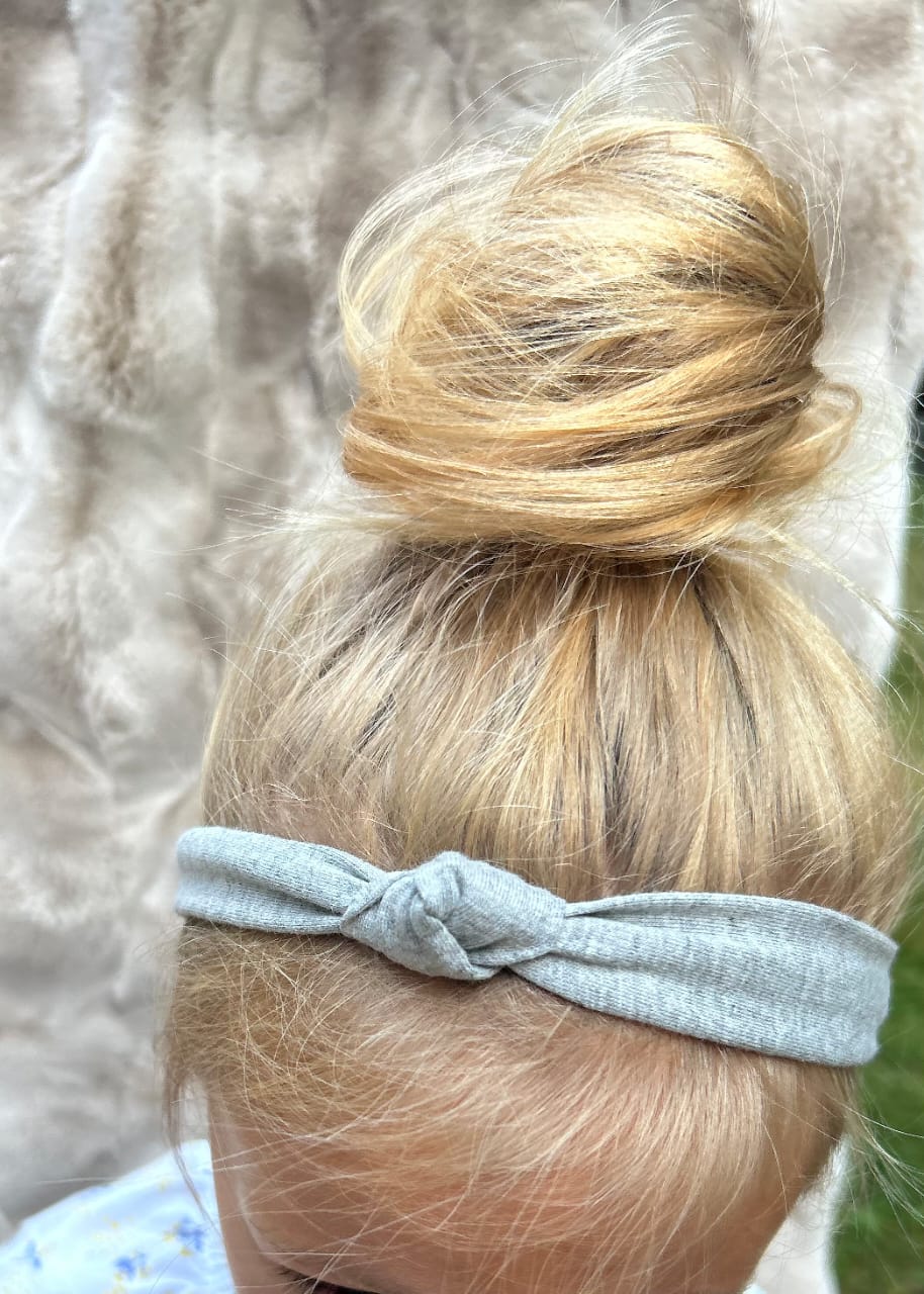 Multi colored Knotted Bows